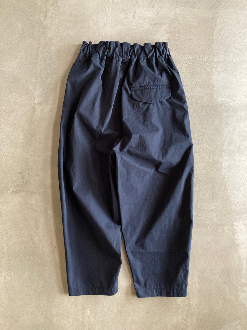 FIRMUM テーパードパンツ