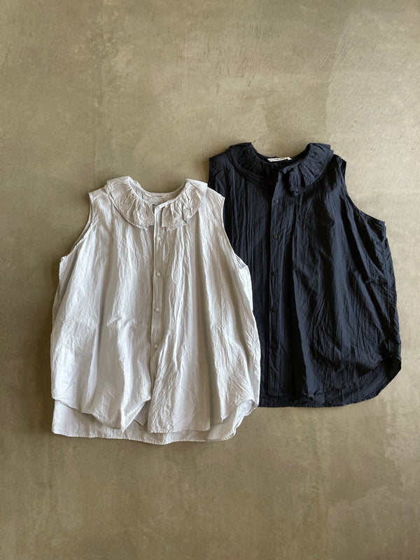 TOUJOURS ラッフルカラースリーブレスシャツ