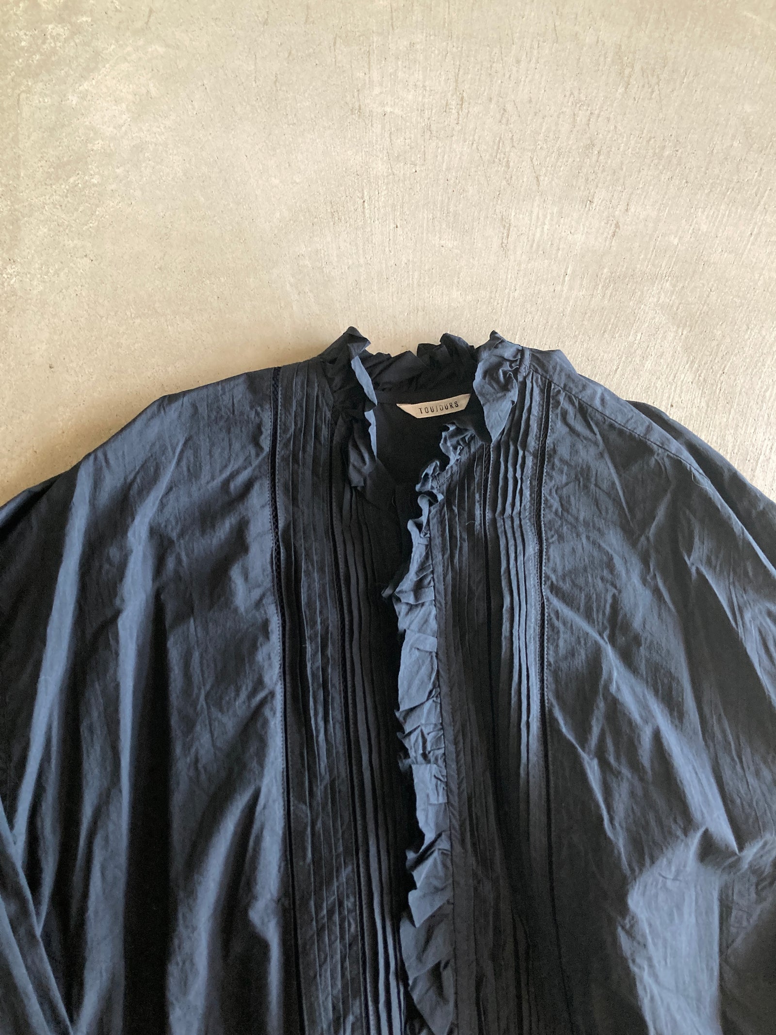 TOUJOURS レースピンタックラッフルシャツ – 日々と旅 hutte