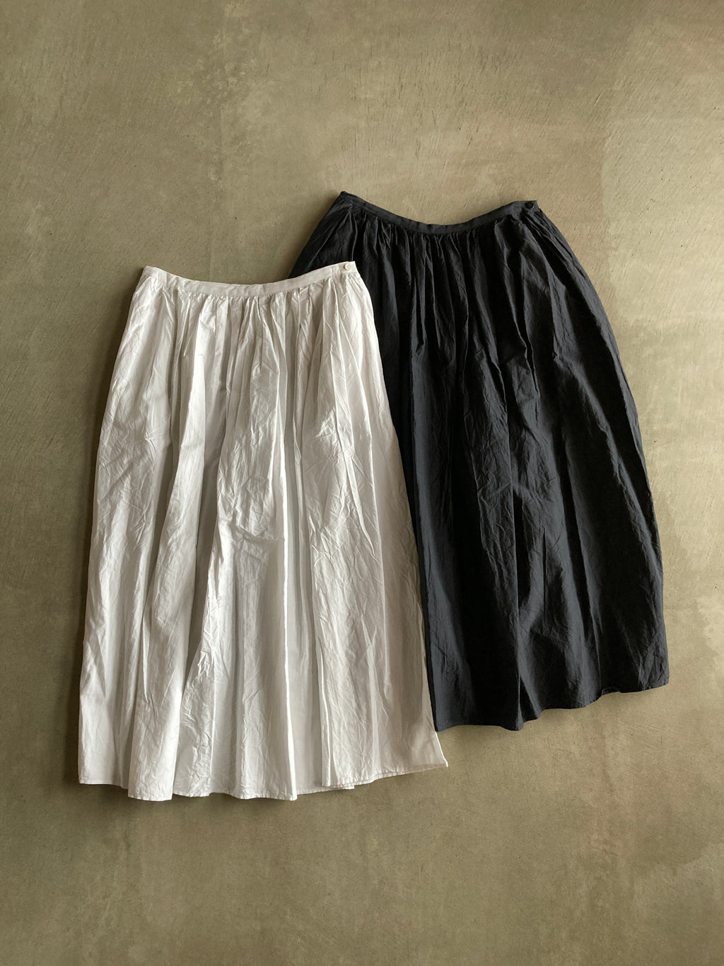 TOUJOURS ランダムプリーテッドマキシスカート – 日々と旅 hutte