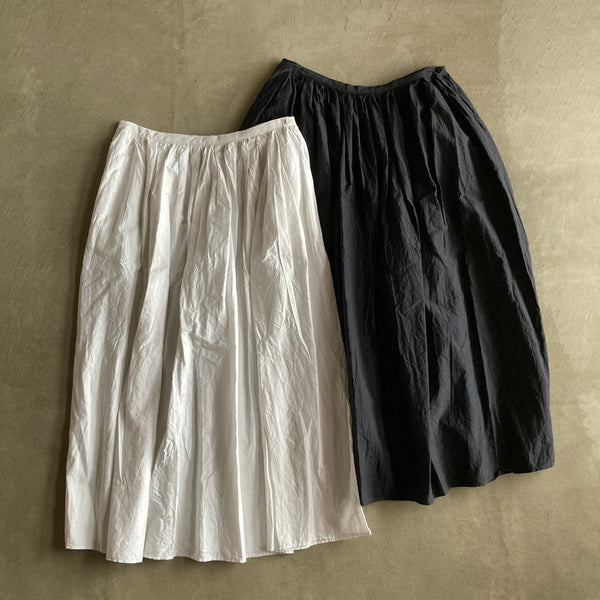 TOUJOURS マキシスカート　チョークホワイト　サイズ1 TOUJOURS マキシスカート チョークホワイト サイズ1 TOUJOURS マキシ