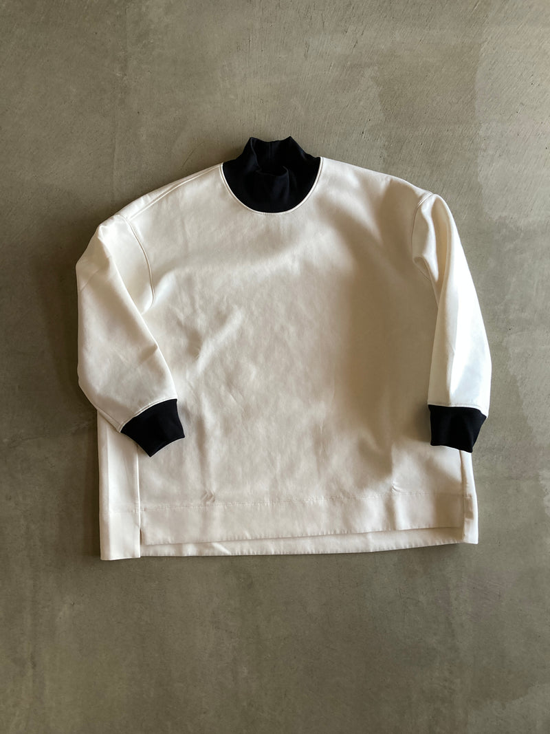 NO CONTROL AIR タートルネックプルオーバー