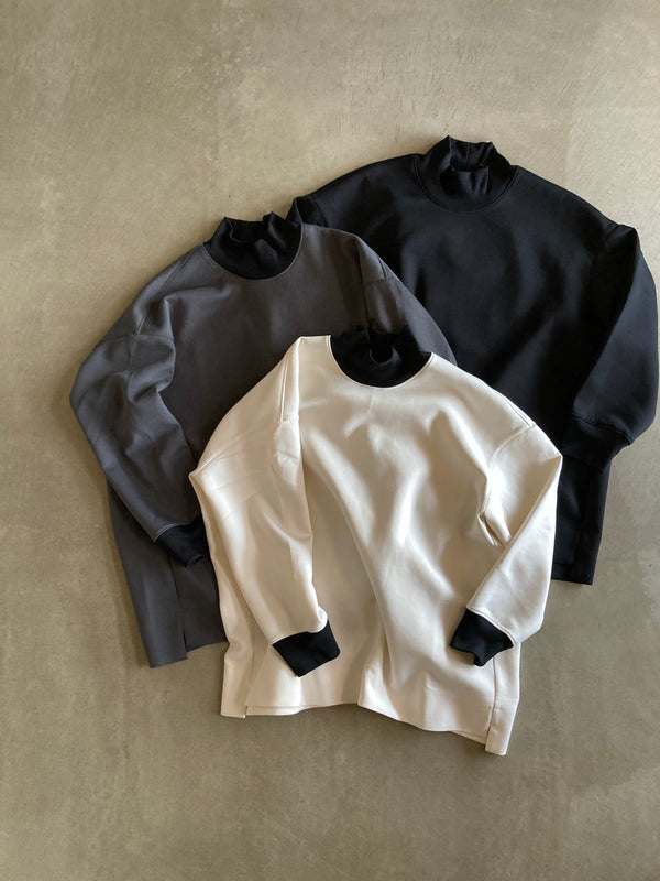 NO CONTROL AIR タートルネックプルオーバー