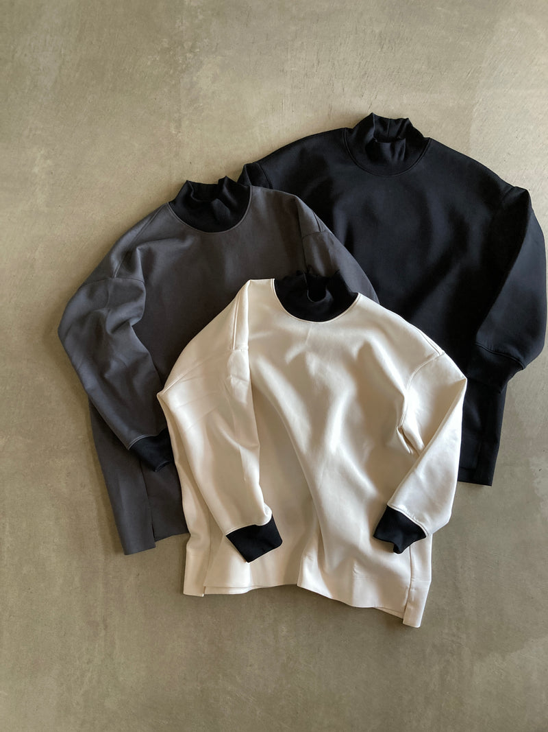 NO CONTROL AIR タートルネックプルオーバー