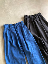 FIRMUM カカトレスストレートパンツ