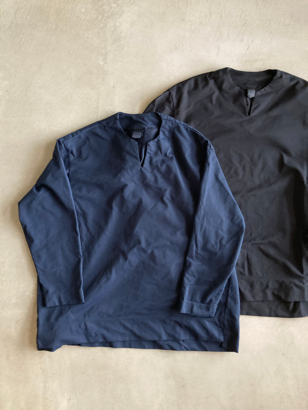 NO CONTROL AIR 　キーネックプルオーバー
